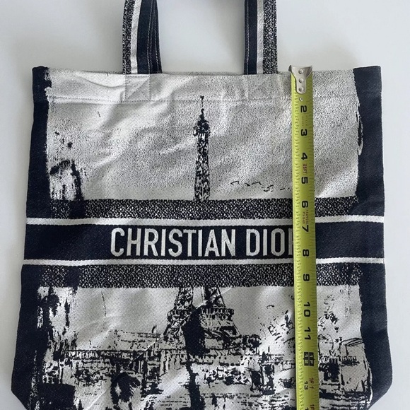 NEW Christian Dior Rare NYC Paris VIP Exclusive Tote Fall 2024 - Picture 2 of 11
